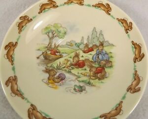 ̵ۥåʡĴƫ롦ɡȥ󡦥Хˡ󥹥Υץեåȥåץͷ֡Vtg Royal Doulton Bunnykins Casino Shape Flat Cup Saucer Playing At The River