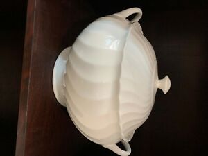 ̵ۥåʡĴƫååɡ֥ɥ饤ȥۥ磻ȡץץ塼꡼Wedgewood Candlelight White soup tureen