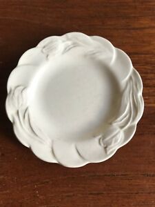 【送料無料】キッチン用品・食器・調理器具・陶器　ヴィンテージヴェラムピントリンケットディッシュチューリップデザインオフホワイトVintage Spode Velamour Pin/Trinket Dish Tulip Design Off White