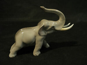 ̵ۥåʡĴƫإɥϥ󥬥꡼ݥե奢 Herend Hungary Porcelain ELEPHANT Figurine #5266