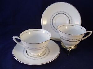 【送料無料】キッチン用品・食器・調理器具・陶器　ロイヤルドルトンティアラフットカップソーサーセッ..