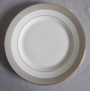 ̵ۥåʡĴƫץ졼ȥåɥ٥鲦ǥ󥰥ѥSalad Plate Wedgwood Vera Wang Golden Grosgrain Pattern New 8