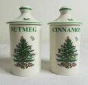 【送料無料】キッチン用品・食器・調理器具・陶器 スポードクリスマスツリースパイスジャーセットの蓋シナモンナツメグオリジナルボックスSpode Christmas Tree Spice Jars Set of 2 with Lids Cinnamon Nutmeg Original Box