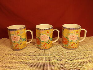 【送料無料】キッチン用品・食器・調理器具・陶器　磁器マグのナイスセットフローラルバードデザイン八角形Nice Set of 3 Porcelain Mugs Floral & Bird Design Octagon Shape 3 7/8(3)