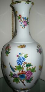 【送料無料】キッチン用品・食器・調理器具・陶器　見事な珍しいヘレンド女王ビクトリア花瓶背の高いSTUNNING RARE HEREND QUEEN VICTORIA VASE 19.75 Tall
