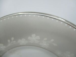 【送料無料】キッチン用品・食器・調理器具・陶器 レノックスベリーナプラチナカップソーサーLENOX BELLINA PLATINUM CUP & SAUCER - 2 1/2 X 3 1/8 - 0806F