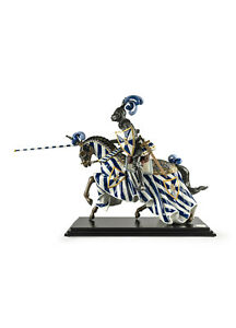 【送料無料】キッチン用品・食器・調理器具・陶器　ラッドロ磁器中世の騎士の彫刻。限定版Lladro Porcelain : Medieval Knight Sculpture. Limited Edition 01002019