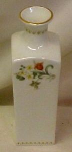 楽天hokushin【送料無料】キッチン用品・食器・調理器具・陶器　ウェッウッドミラベルバッド花瓶Wedgwood MIRABELLE Bud Vase　5 1/4 NICE .