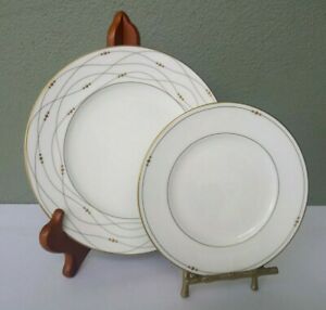 【送料無料】キッチン用品・食器・調理器具・陶器　ロイヤル・ダルトンプレシャスゴールドサラダパンプレート新しいROYAL DOULTON - PRECIOUS GOLD - SALAD & BREAD PLATE - NEW