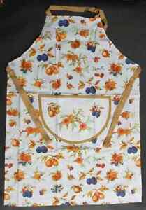 Royal Worcester EVESHAM GOLD Cloth Kitchen Apron (Pimpernel) 8947593ロイヤルウスターエヴェシャムゴールド布キッチンエプロンピムパーネル※注意※NYからの配送になりますので2週間前後お時間をいただきます。人気の商品は在庫が無い場合がございます。ご了承くださいませ。サイズの種類の商品は購入時の備考欄にご希望のサイズをご記載ください。　携帯メールでの登録ですと楽天からのメールが届かない場合がございます。