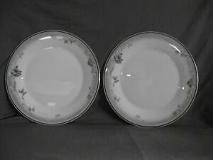 キッチン用品・食器・調理器具・陶器　ロイヤル・ドートン・ウィンターローズディナープレート枚セットSet of 2 Royal Doulton Winter Rose Dinner Plates