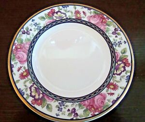 【送料無料】キッチン用品・食器・調理器具・陶器　ロイヤル・ダルトン・イングランドファインボーン・チャイナ・ブレッド・アンド・バタープレート周年記念ローズRoyal Doulton England Fine Bone China Bread and Butter Plate Centennia