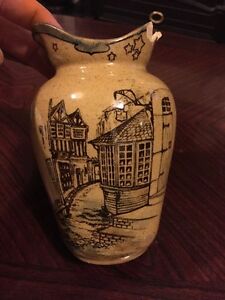 キッチン用品・食器・調理器具・陶器　修復のための素敵なアンティークロイヤル・ドートン花瓶Lovely Antique Royal Doulton Vase For Restoration