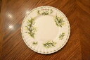 ROYAL ALBERT Bone China England Flower of the Month JANUARY Salad Plate 8 1/4ロイヤルアルバートボーン中国イングランドフラワー・オブ・ザ・マンス月サラダプレート※注意※NYからの配送になりますので2週間前後お時間をいただきます。人気の商品は在庫が無い場合がございます。ご了承くださいませ。サイズの種類の商品は購入時の備考欄にご希望のサイズをご記載ください。　携帯メールでの登録ですと楽天からのメールが届かない場合がございます。