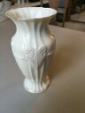 【送料無料】キッチン用品・食器・調理器具・陶器 ベレクミレニアム花瓶背の高いBELLEEK MILLENNIUM 2000 VASE 8.75” Tall