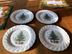 【送料無料】キッチン用品・食器・調理器具・陶器　日光ハッピーホリデーディナープレート4-Nikko Happy Holidays Dinner Plates