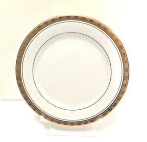【送料無料】キッチン用品・食器・調理器具・陶器　ノリテイクレガシーゴールドディナープレートより多くのアイテムが利用可能Noritake LEGACY GOLD Dinner Plate (10-5/8 MORE items　available