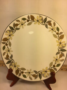 ̵ۥåʡĴƫƥååɥӡ󥺥եɥե㥤ʥץ졼ȥᥤɥ󡦥󥰥Antique Wedgwood? Beaconsfield Fine China Plate Made in England