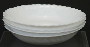 キッチン用品・食器・調理器具・陶器　アルコパルフランストリアノンスカラップミルクホワイトグラス渦巻シリアルボウルセットArcopal France Trianon Scalloped Milk White Glass Swirl Cereal Bowls Set of 4