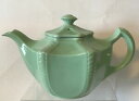 Vintage Hall Teapot &amp; Lid Celadon Mint Green 4 Cup Connie 1946 USAヴィンテージホールティーポットリッドセラドンミントグリーンカップコニーアメリカ※注意※NYからの配送になりますので2週間前後お時間をいただきます。人気の商品は在庫が無い場合がございます。ご了承くださいませ。サイズの種類の商品は購入時の備考欄にご希望のサイズをご記載ください。　携帯メールでの登録ですと楽天からのメールが届かない場合がございます。