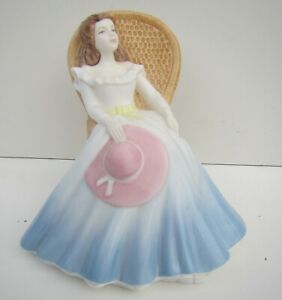 Royal Doulton 'Pretty Ladies' Annabel Figurine HN 4803ロイヤル・ドルトン「プリティ・レディース」アナベル・フィギュア※注意※NYからの配送になりますので2週間前後お時間をいただきます。人気の商品は在庫が無い場合がございます。ご了承くださいませ。サイズの種類の商品は購入時の備考欄にご希望のサイズをご記載ください。　携帯メールでの登録ですと楽天からのメールが届かない場合がございます。