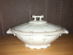 キッチン用品・食器・調理器具・陶器　金色のトゥーリーンバイハッッシェンロイターGilded Tureen By Hutschenreuther