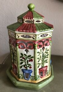 Villeroy &amp; Boch Spring Summer Garden Gazebo Tea Light Candle Holderヴィルロイボーチ春夏のガーデンガゼボティーライトキャンドルホルダー※注意※NYからの配送になりますので2週間前後お時間をいただきます。人気の商品は在庫が無い場合がございます。ご了承くださいませ。サイズの種類の商品は購入時の備考欄にご希望のサイズをご記載ください。　携帯メールでの登録ですと楽天からのメールが届かない場合がございます。