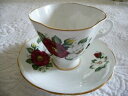 yzLb`piEHEE@NXt@C{[`CieB[Jbvƃ\[T[ԂԂ̃fUCClarence Fine Bone China Tea Cup and Saucer: White with Red Floral Design