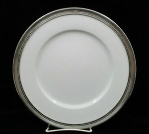 【送料無料】キッチン用品・食器・調理器具・陶器　ブレシアペルトロセラミックサラダプレートピューターエッジBRESCIA PELTRO CERAMIC SALAD PLATE - PEWTER EDGE - 7 1/2 0610C