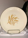 Vintage 1950’s 22K Gold Trim Golden Wheat Bread &amp; Butter China Plate Made In USAヴィンテージ年代ゴールドトリムゴールデンウィートブレッドバター中国プレートアメリカ製※注意※NYからの配送になりますので2週間前後お時間をいただきます。人気の商品は在庫が無い場合がございます。ご了承くださいませ。サイズの種類の商品は購入時の備考欄にご希望のサイズをご記載ください。　携帯メールでの登録ですと楽天からのメールが届かない場合がございます。