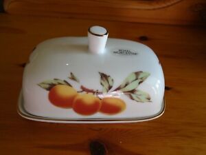 【送料無料】キッチン用品・食器・調理器具・陶器　ロイヤルウスターエベシャムゴールド蓋付きバターディッシュボックス未使用ののRoyal Worcester Evesham Gold Lidded Butter Dish Boxed Unused 2nd of 3