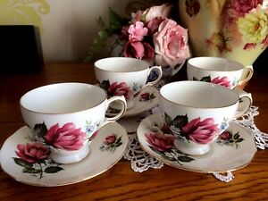 【送料無料】キッチン用品・食器・調理器具・陶器　ヴィンテージゲインズバラ中国ピンクローズフローラルカップソーサーつのデュオのセットVintage Gainsborough China - Pink Rose Floral Cups &amp; Saucers - Set of Four Du