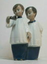 【送料無料】キッチン用品・食器・調理器具・陶器　ラッドロ合唱団少年大和年ファインスペイン磁器フィギュアLladro NAO Choir Boys #1072 Daisa 1988 Fine Spanish Porcelain Figurine 6 7/8