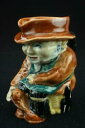 hokushin㤨̵֡ۥåʡĴƫƫݱѸû©ҸŤåեȥӡ㥰դĻܤCeramic English Shorter & Son Old Staffs Toby Jug with Gardener Feeding a BirdפβǤʤ18,980ߤˤʤޤ