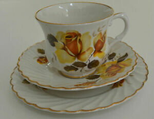 James Kent Old Foley 6799, Floral Trio, Cup, Saucer &amp; Plate, Estate Item (#4)ジェームズケントオールドフォーリー、フローラルトリオ、カップ、ソーサープレート、エステートアイテム※注意※NYからの配送になりますので2週間前後お時間をいただきます。人気の商品は在庫が無い場合がございます。ご了承くださいませ。サイズの種類の商品は購入時の備考欄にご希望のサイズをご記載ください。　携帯メールでの登録ですと楽天からのメールが届かない場合がございます。