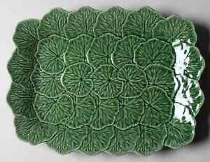 【送料無料】キッチン用品・食器・調理器具・陶器　ボルダッロピニェイロゼラニウム長方形サービングプラッターBordallo Pinheiro GERANIUM Rectangular Serving Platter 7643905