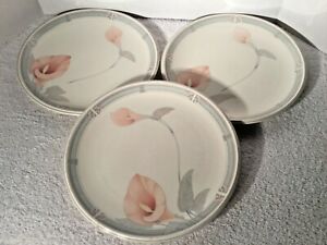 Set of 3 Noritake Keltcraft Misty Isle ETERNAL BLUSH 9138 Dinner Plates●ノリタケケルトクラフトミスティアイルエターナルブラッシュディナープレート枚セット※注意※NYからの配送になりますので2週間前後お時間をいただきます。人気の商品は在庫が無い場合がございます。ご了承くださいませ。サイズの種類の商品は購入時の備考欄にご希望のサイズをご記載ください。　携帯メールでの登録ですと楽天からのメールが届かない場合がございます。