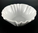 Revol Bowl France White Porcelain Scalloped Ruffled S 75 リボルボウルフランスホワイト磁器スカレープフリル※注意※NYからの配送になりますので2週間前後お時間をいただきます。人気の商品は在庫が無い場合がございます。ご了承くださいませ。サイズの種類の商品は購入時の備考欄にご希望のサイズをご記載ください。　携帯メールでの登録ですと楽天からのメールが届かない場合がございます。