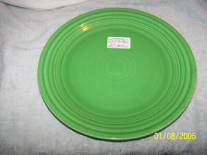 キッチン用品・食器・調理器具・陶器　フィエスタ難しいメデを見つけるグリーンプレートFiesta 1936 9 Hard to Find Med. Green Plate