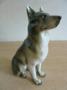 【送料無料】キッチン用品・食器・調理器具・陶器　ヴィンテージロイヤルダックス磁器座りジャーマンシェパード犬の置物Vintage Royal Dux porcelain sitting german shepherd dog figurine 8.25 #458