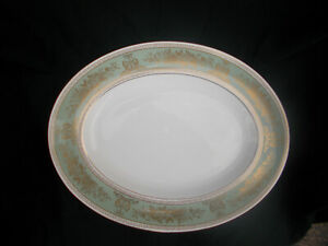 ̵ۥåʡĴƫååɥӥФȶ⡣Хߡȥǥå塣Wedgwood COLUMBIA. Green and Gold. Oval Meat Dish. 14 x 11 ins.