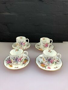 【送料無料】キッチン用品・食器・調理器具・陶器　×ロイヤルクラウンダービーポーズスコーヒーカップとソーサーレッドスタンプ4 x Royal Crown Derby Posies Coffee Cups and Saucers Red Stamps