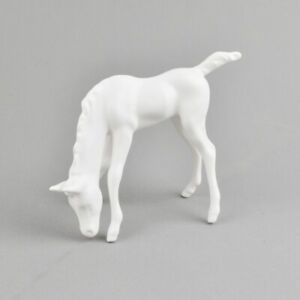 【送料無料】キッチン用品・食器・調理器具・陶器　ゲーベル馬子馬磁器フィギュアホワイト磁器馬子馬Go..