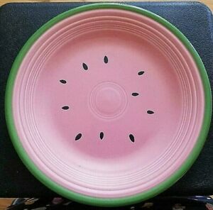 【送料無料】キッチン用品・食器・調理器具・陶器　フィエスタピンクスイカディナープレートホーマー・ラフリンFiesta Pink Watermelon Dinner Plate 10.5 by Homer Laughlin