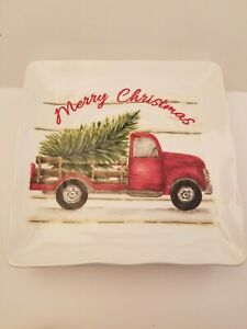 【送料無料】キッチン用品・食器・調理器具・陶器　クリスマスツリーレッドトラックサラダプレート、スクエアメリークリスマス新MAXCERA Christmas Tree Red Truck Salad Plates, 8.5 Square Merry Christmas New
