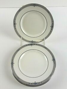 【送料無料】キッチン用品・食器・調理器具・陶器　ウェジウッドアマーストボーンチャイナデザートプレートイングランドロットイングランドWedgwood Amherst Bone China Dessert 6 plates England lot of 4 England