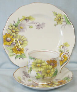 【送料無料】キッチン用品・食器・調理器具・陶器　ロイヤル・アルバート・フラワー・オブ・ザ・マンスデイジー・オールド・ハンプトン・カップソーサー・トリオRoyal Albert Flower of the Month Daisy Older Hampton Cup & Saucer T