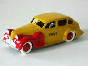 【送料無料】模型車 モデルカー ディンキービュイックヴァイスロイタクシーフランスクラブ