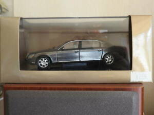 【送料無料】模型車 モデルカー オートアートオートアートメイバッハカスピアンブラックダークシルバーダイムラー