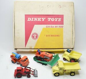 【送料無料】模型車 モデルカー ディンキーサイトビルディングセットミントボックスdinky toys 900 site building gift set very near mintboxed